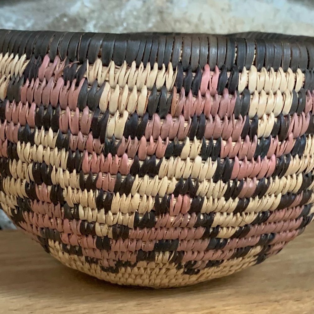 VTG African Basket Zulu Rwanda Coiled Chevron South Africa Hand Woven - Picture 6 of 7